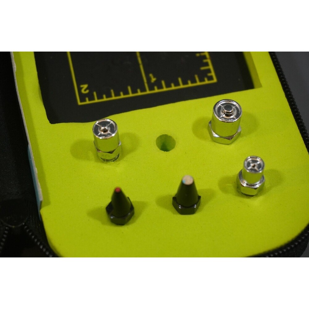 PROVO CRAFT Silent Setter Eyelet Setter Tool in Zip Case Incl. Eyelets & Base - Picture 6 of 9